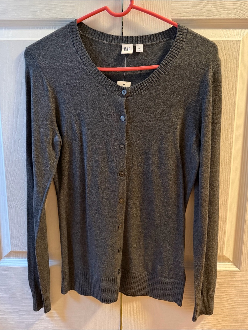 Gap sweater